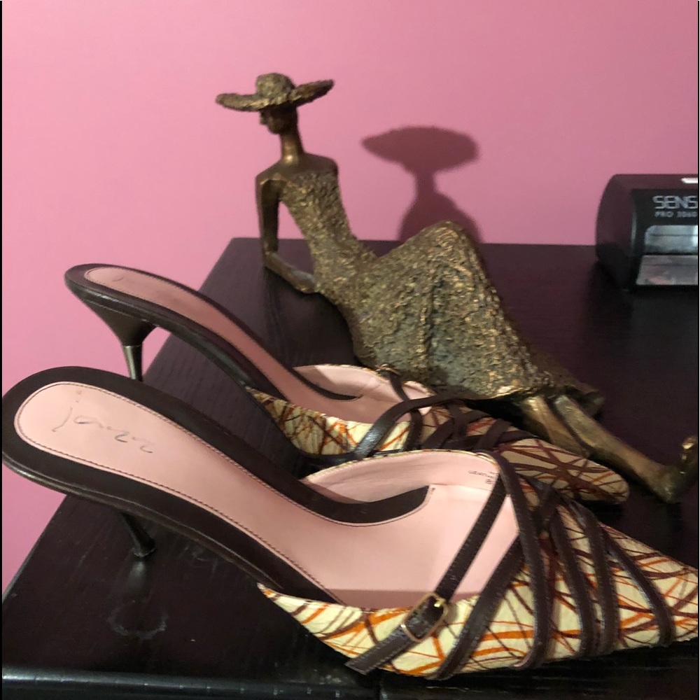 Strapless mules